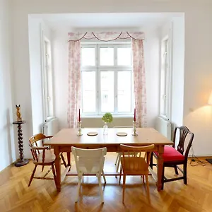  Apartamento Classy Apartment, 10 Min To The Centre