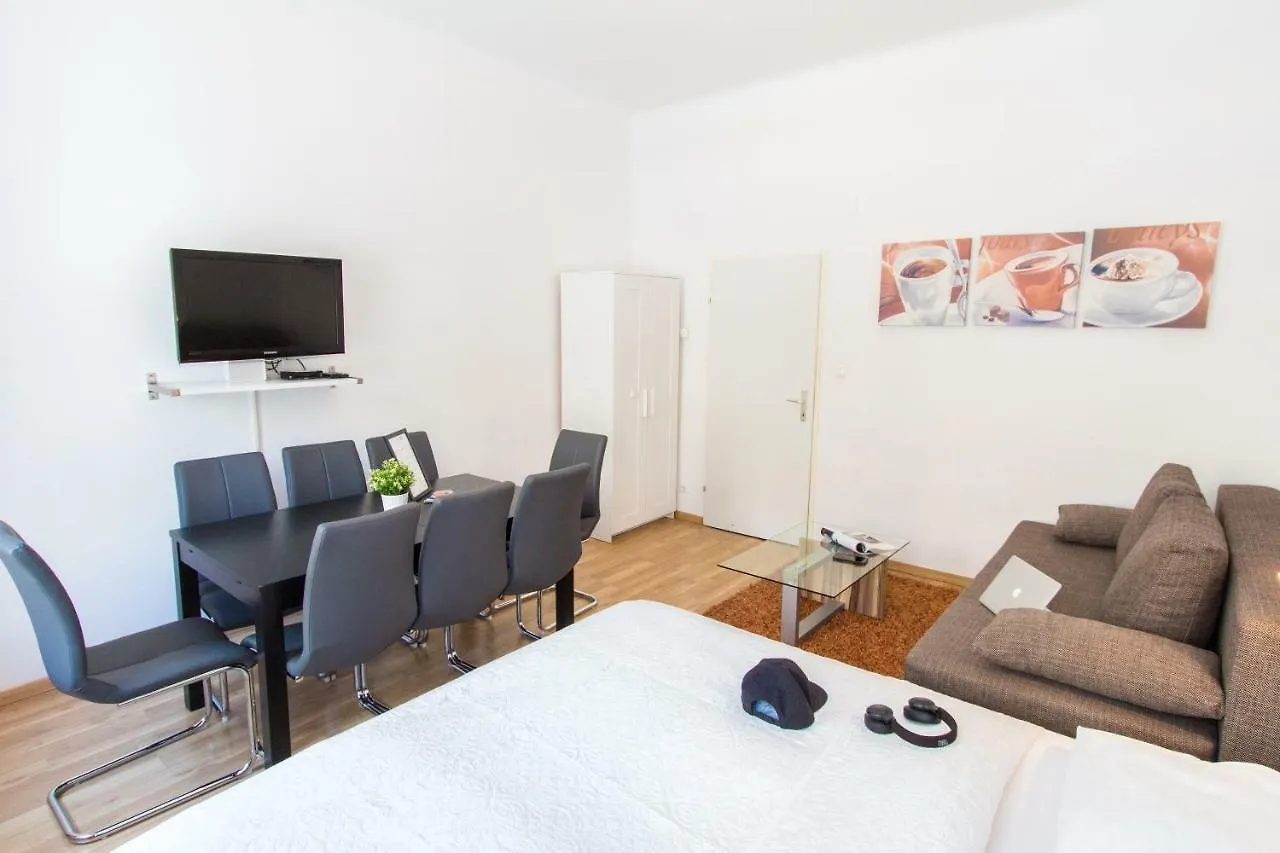 Apartment Enenkelstrasse Viena 0*,