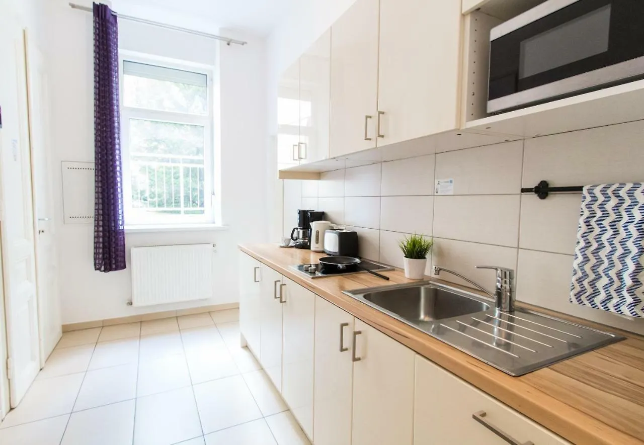 Apartment Enenkelstrasse Viena 0*,