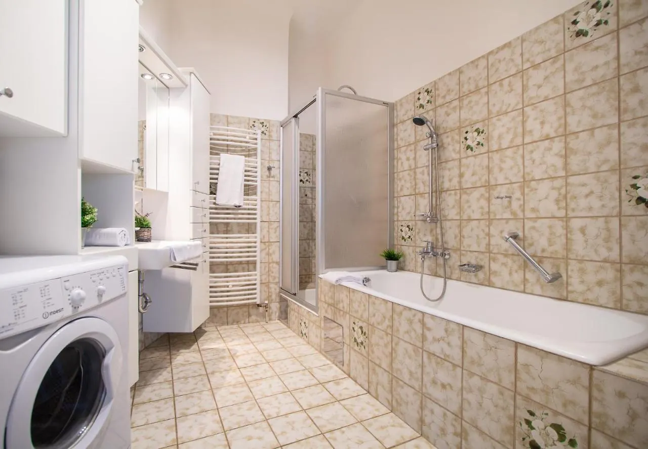 Apartment Enenkelstrasse Vienna 0*,  Austria
