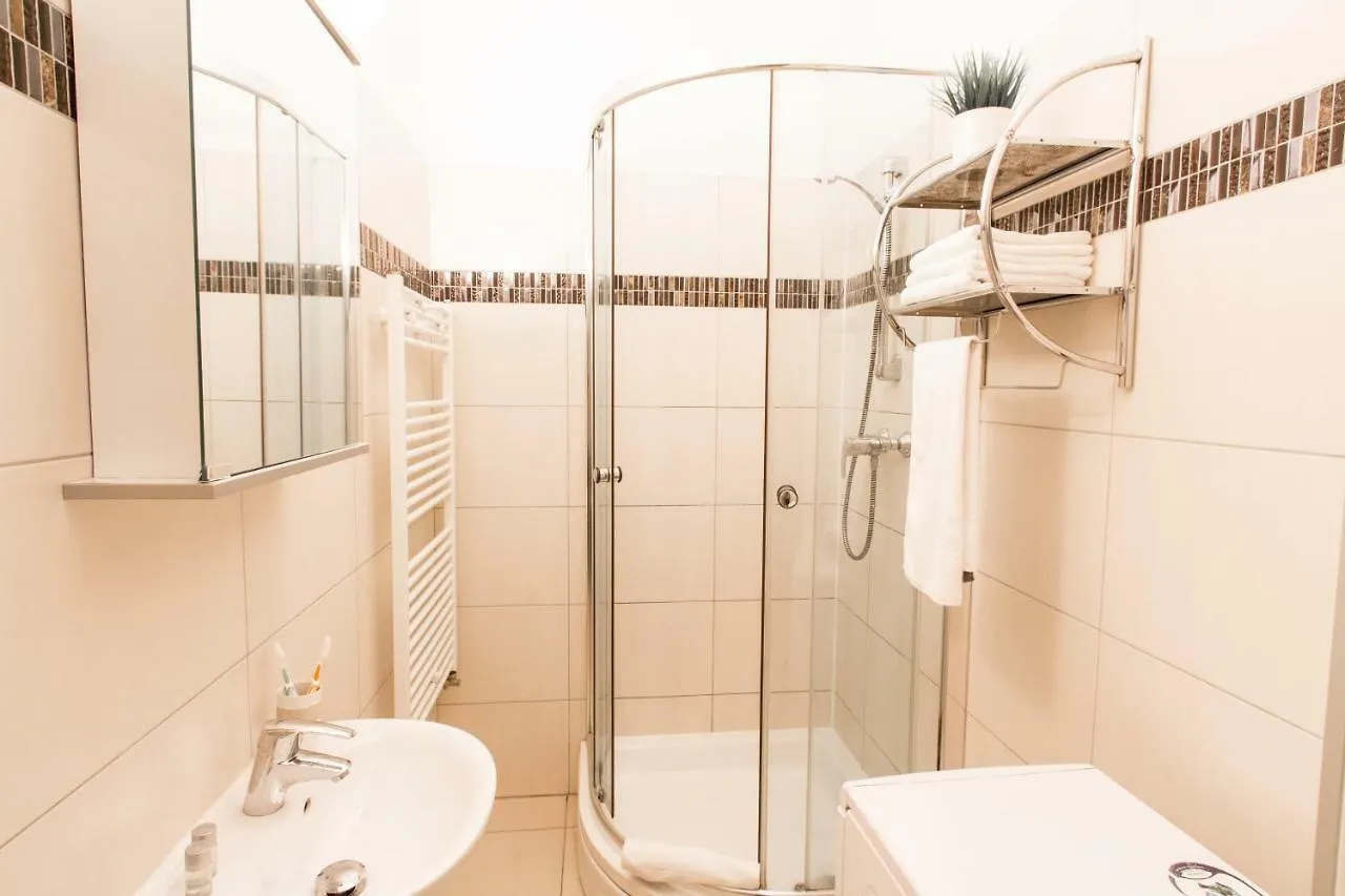 Apartment Enenkelstrasse Vienna 0*,