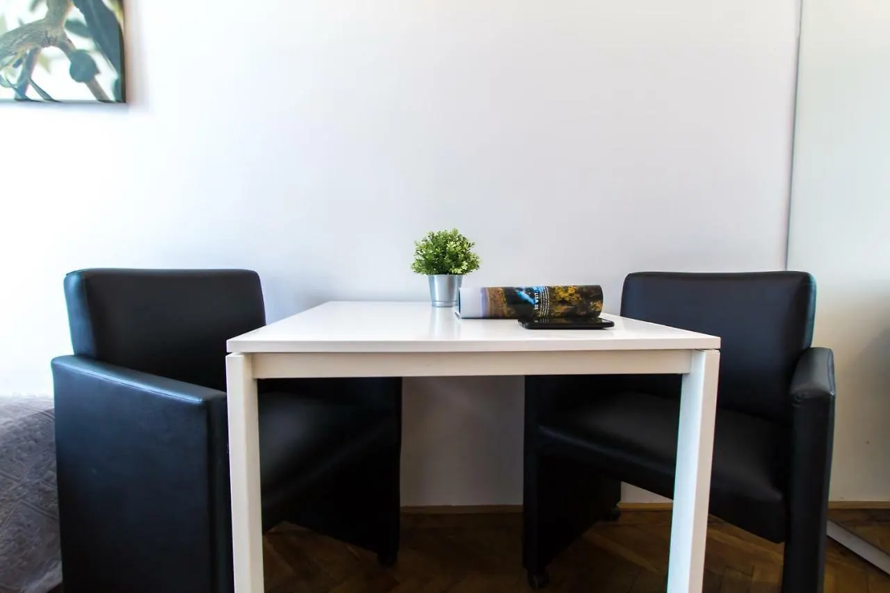 Ferienwohnung checkVIENNA – Enenkelstrasse Wien