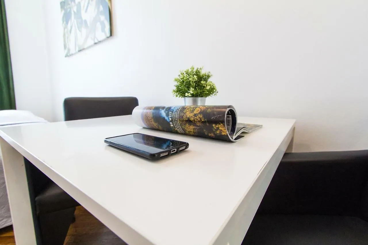 Apartment Ferienwohnung checkVIENNA – Enenkelstrasse
